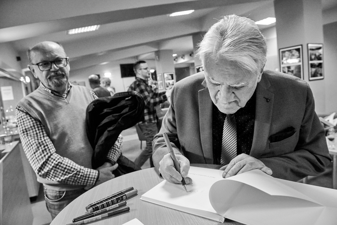 Vernisáž a křest 70 48